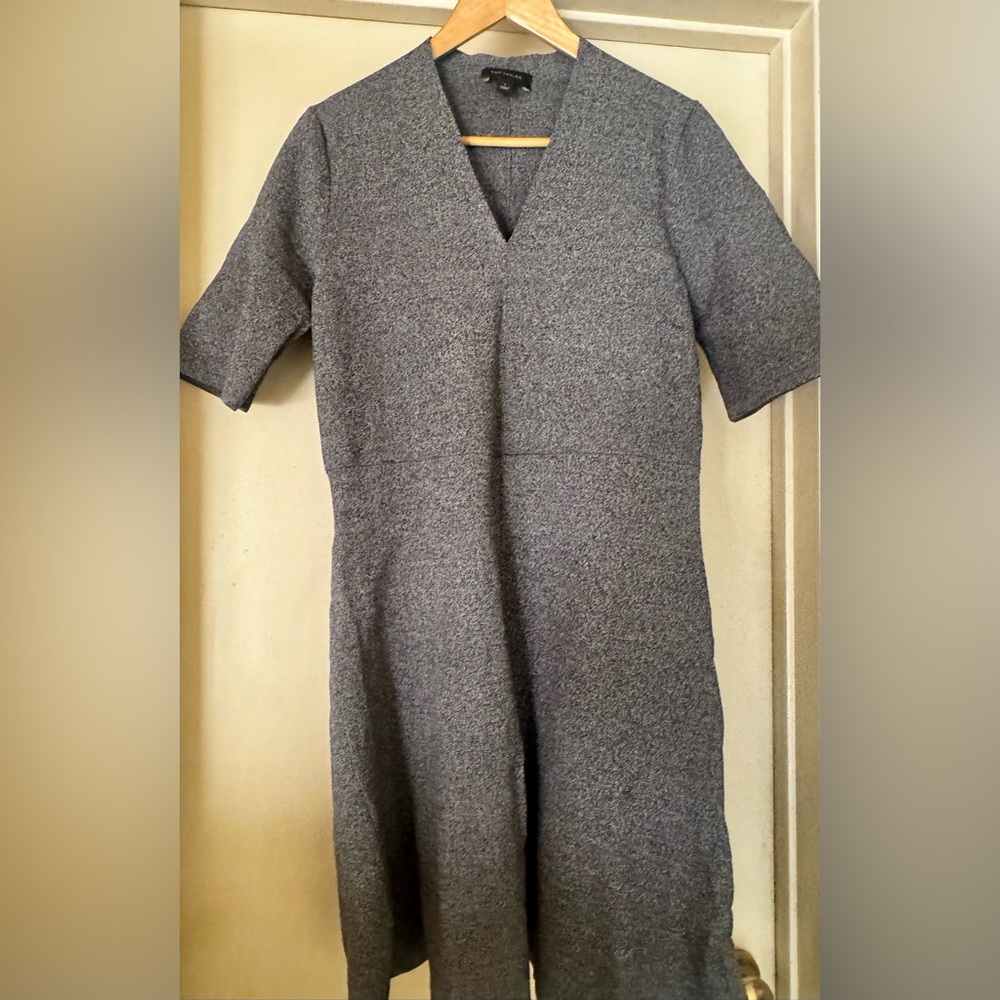 Ann Taylor Gray V-Neck Long Sleeve Dress